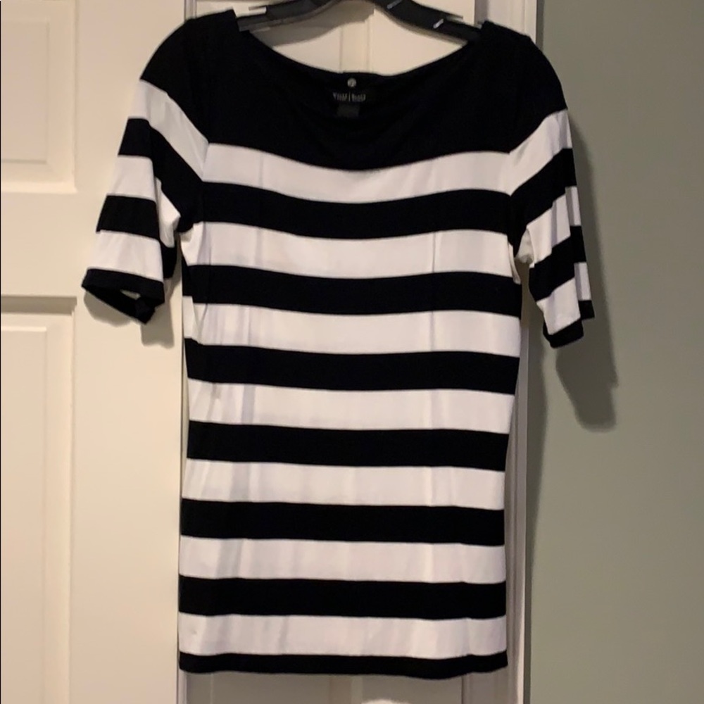 Black and White short sleeve top